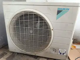 Outdoor AC Daikin 1,5 PK FTC35NV14 | Masih Normal | Buat Spare Part