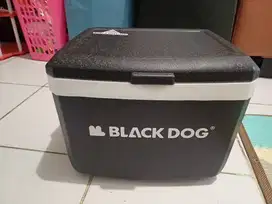 COOLER BOX BLACK DOG