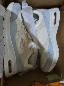 Sepatu skechers