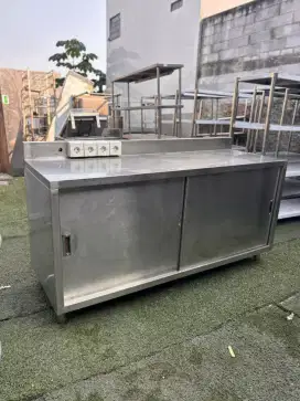 Meja kabinet pintu sliding 
Ukuran 170x60x85