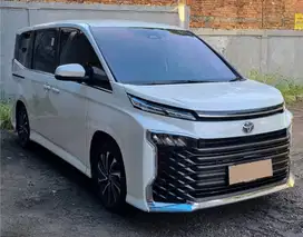 toyota voxy 2023 tss like new