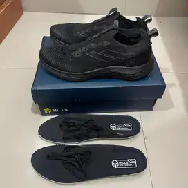 Sepatu Mills Treximo Enerlite Triple Black Original Size 39 Fullset
