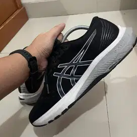 Sepatu Lari Asics GT 2000 11 Black White Original Size 41.5 No Box