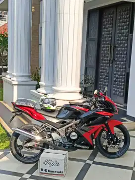 Kawasaki ninja rr 150 2014 km 9 rb perak gress