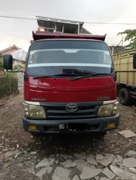 Dump Truck Dyna 130 HT 2011