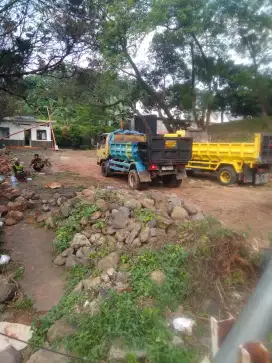 Buang puing depok