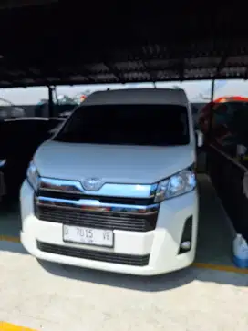 Hiace Premio 2023 610