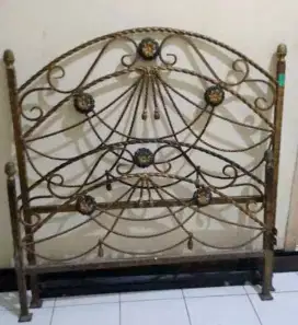 Dipan besi tempa ukuran 160x200