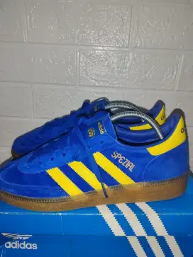 Adidas spezial edisi world cup