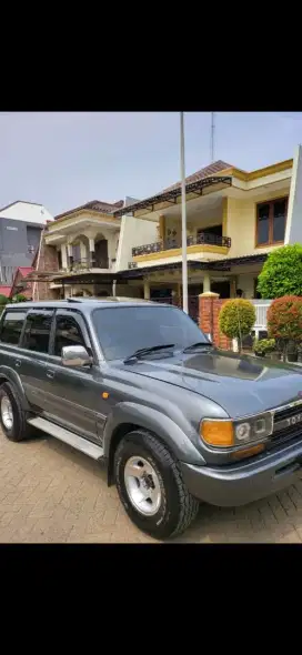 Toyota landcruiser VX80 diesel sunroof th 1997 MT