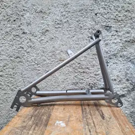 Fork & Triangle titanium Brompton Original