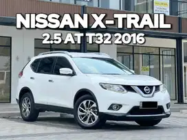 NISSAN X-TRAIL 2.5 AT T32 2016