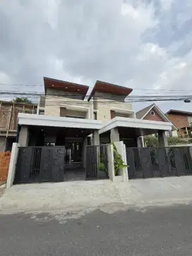 Rumah Kontemporer Wonosalam Sleman