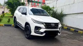 Toyota Fortuner 2.8 VRZ GR Sport 2.8 kick sensor 2024