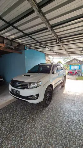 Fortuner 2.5 G Solar 2015
