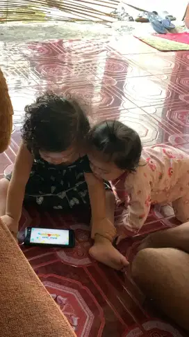 Hanya bantu mengurus anak