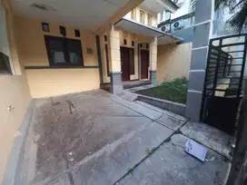 DIJUAL SEGERA Rumah huni 5 Menit ke Kampus UB, Sigura gura Malang