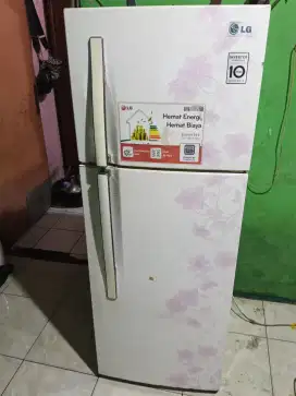 Kulkas LG inverter