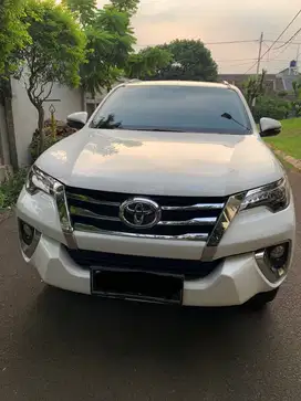 DIJUAL CEPAT TANGAN PERTAMA/KM RENDAH TOYOTA FORTUNER VRZ 2.4 A/T 2020