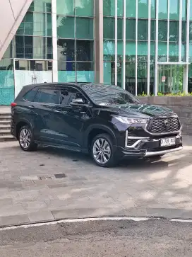 2023 Toyota Kijang Innova Zenix 2.0Q Hybrid Modellista TSS 2.0 Q Hitam