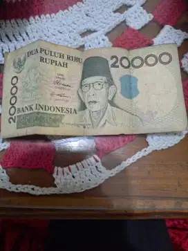 Duit Rp20.000 versi 
Lama dari tahun 1998 
Untuk koleksi 
Barang teraw