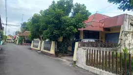 MURAH!! Rumah Dengan Tanah Luas di jl. Kaliurang km 6,5 Dekat UGM
