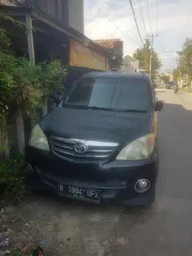 Toyota Avanza 2010 Bensin
