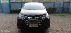 Honda Odyssey prestige 2014