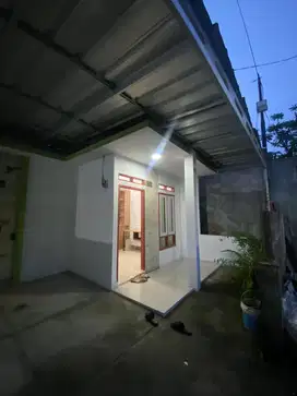Rumah di Bojong Ceiling Tinggi Luas Strategis