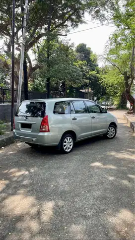 Toyota Kijang Innova 2005 Bensin