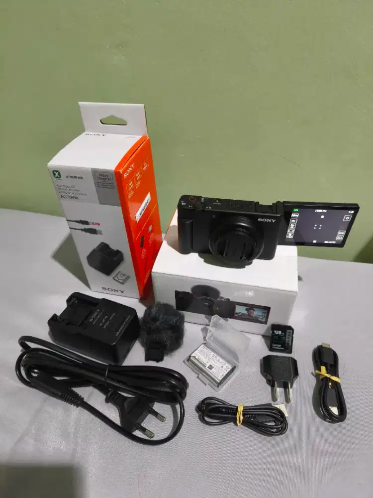 Sony ZV-1F Beserta Accesorisnya