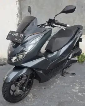 Honda PCX 2022 HITAM