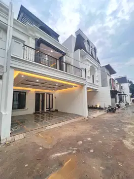 Rumah Baru Akses Strategis Siap Huni Dalam Townhouse Dijagakarsa