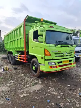 Hino lohan fm 260 ti dump tronton 6x4 2015