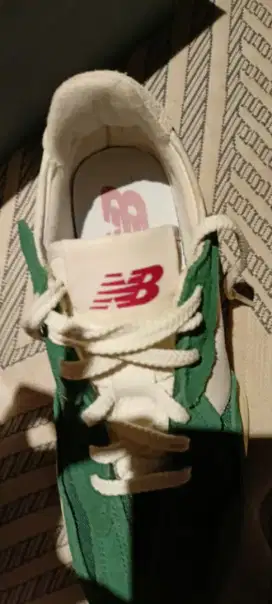 Sepatu NEW BALANCE
