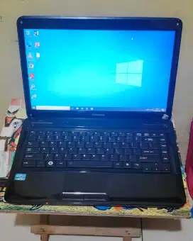 Laptop Toshiba Satellite L745 Core i3 Gen 2