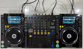 Alat DJ Pioneer CDJ 2000 NEXUS 2 (x2) + DJM 900 NEXUS2 Touchscreen Set