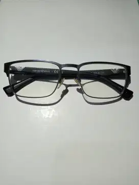 Kacamata Emporio Armani