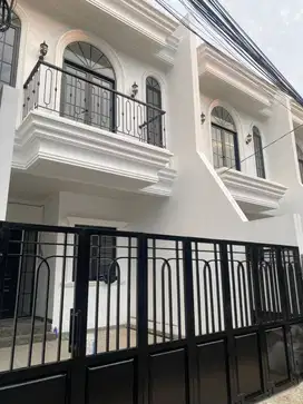 DI JUAL RUMAH CAWANG BARU JATINEGARA CLASSIC MODERN Owner