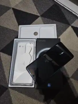 Vivo V50 12/256Gb Fullset gress