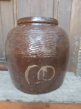 Guci / gentong cina kuno