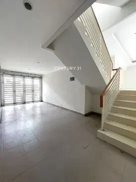 Rumah Di Kebayoran Garden Bintaro Jaya 5374