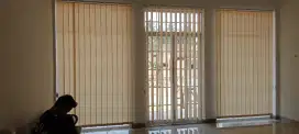 Tirai jendela vertical blind