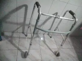 Tongkat terapi dan alat untuk kesehatan kaki