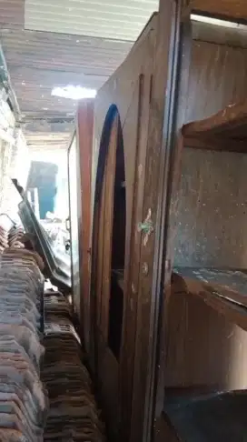 Lemari lama peninggalan simbah
