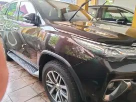 Di jual cepat mobil pribadi