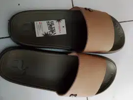 Sendal Pria merek Panama