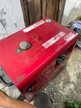 Genset Silent merk Honda