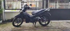 Supra x 125 helm in hitam