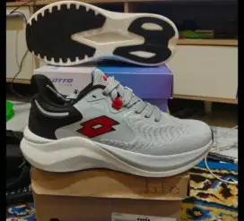 Sepatu lotto run size 40 dan 42 original murah